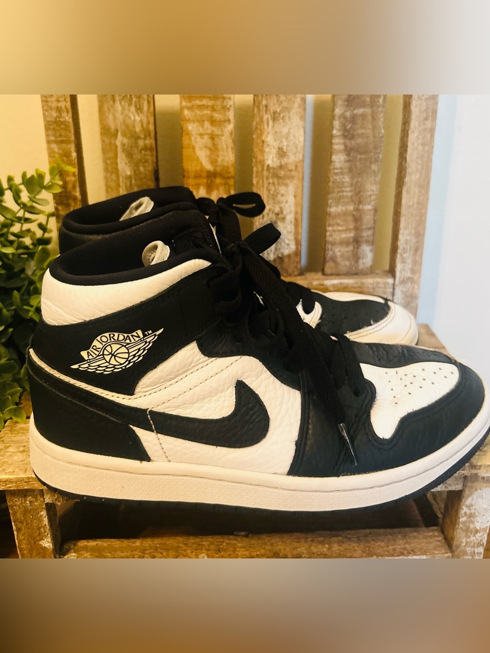 Nike Air Jordan 1 Mid SE Shoes "Split" White Black DR0501-101 Women's Size 6.5